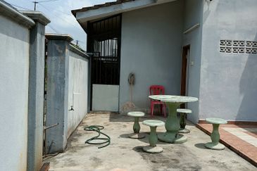 Selangor - Klang - Batu Belah - 2 storey Corner House - For Sales