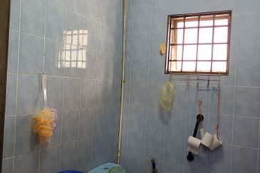 Selangor - Klang - Batu Belah - 2 storey Corner House - For Sales