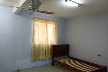 Selangor - Klang - Batu Belah - 2 storey Corner House - For Sales