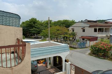 Selangor - Klang - Batu Belah - 2 storey Corner House - For Sales