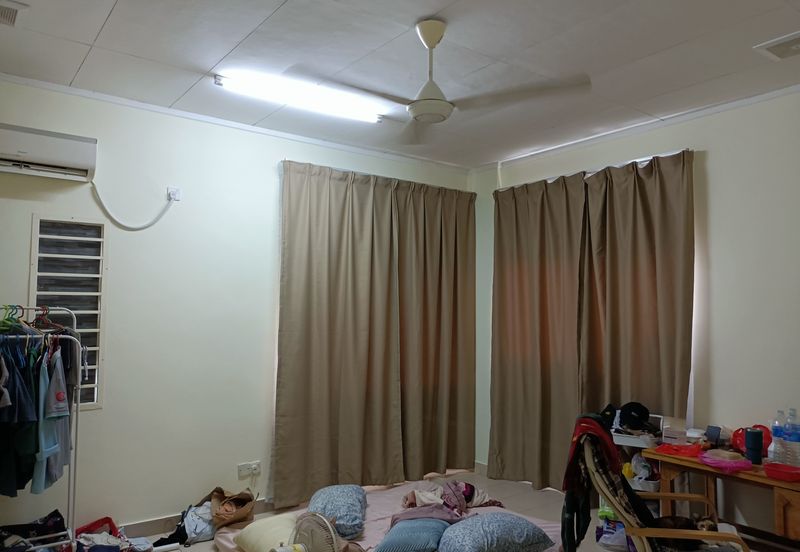 KLANG - Bandar Bukit Raja - 2 Storey Corner - Big Compound - FOR SALES