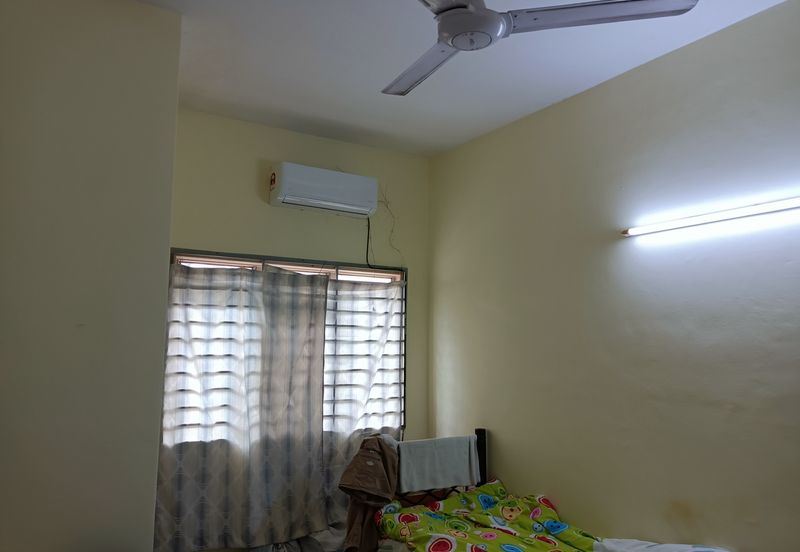 KLANG - Bandar Bukit Raja - 2 Storey Corner - Big Compound - FOR SALES