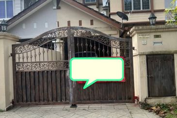 KOTA KEMUNING - SHAH ALAM - 2 STOREY INTERMEDIATE HOUSE - FOR SALES