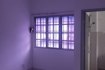 Klang - Bandar Puteri - Newly Refurbished - 2 storey Link house - For Sales