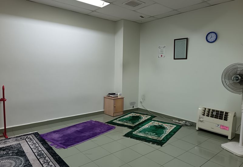 Industrial Office - Taman Bunga Raya - Seksyen 27 - Strategic Location - To Let