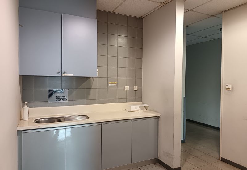 Industrial Office - Taman Bunga Raya - Seksyen 27 - Strategic Location - To Let