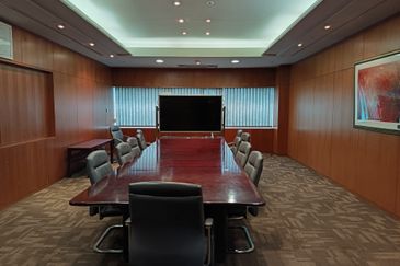 Industrial Office - Taman Bunga Raya - Seksyen 27 - Strategic Location - To Let