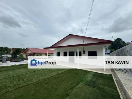 Skudai Jln Kelesa Single Storey Bungalow partial furnish for Rent , Johor, Skudai