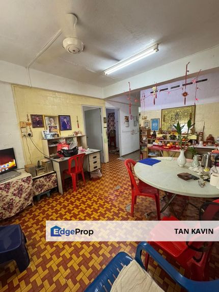Kulai indahpura 3 bedrooms 570 sq partial furnish Flat, Johor, Kulai