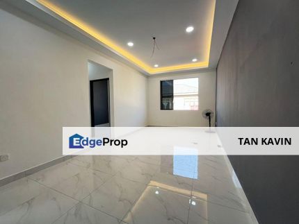 Pelangi Indah 3 bed low cost flat level 5 For Sale , Johor, Ulu Tiram