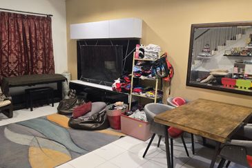 Jalan Setia Permai U13/42M