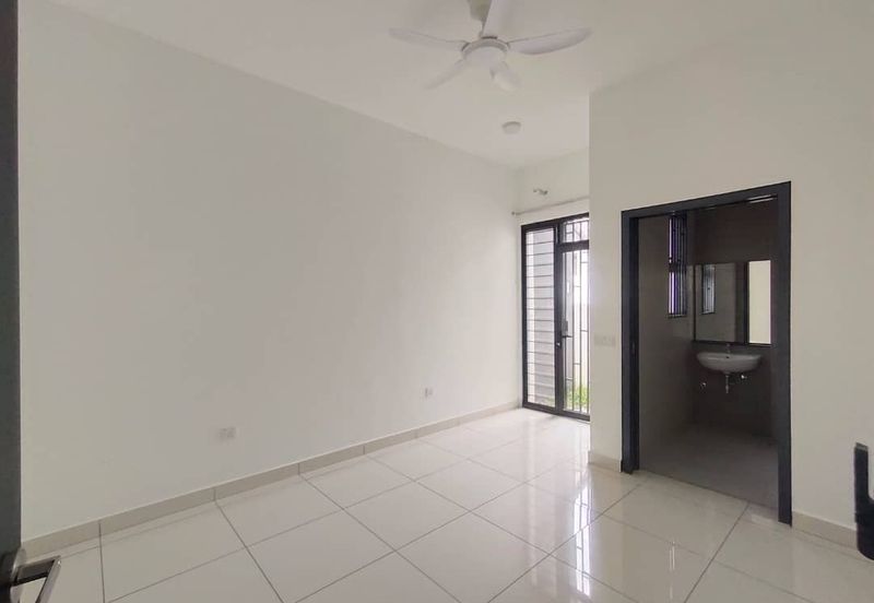 Elmina Green Three @ City of Elmina