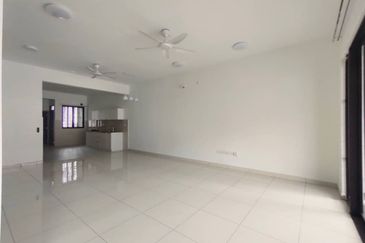 Elmina Green Three @ City of Elmina