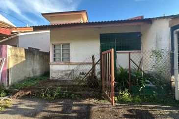 Persiaran Puncak Alam 1 