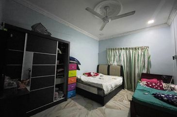 Persiaran Puncak Alam 1 