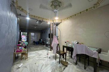 Persiaran Puncak Alam 1 