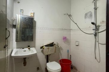 Persiaran Puncak Alam 1 