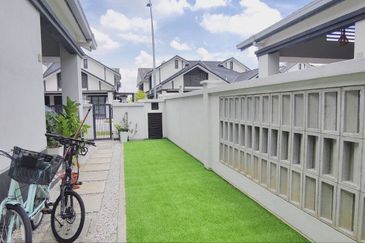 Hevea Elmina Gardens