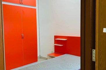 Persiaran Puncak Alam 1 