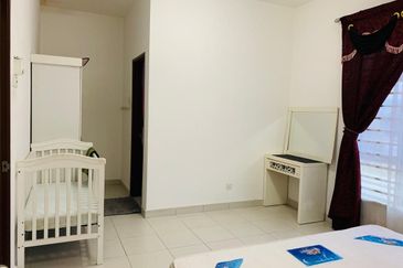 Persiaran Puncak Alam 1 