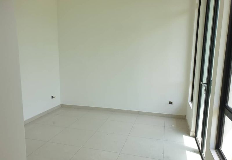 Tenderfields @ Eco Majestic