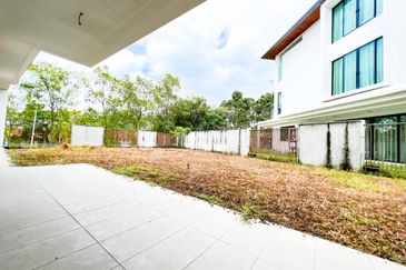 Duta Villa, Setia Alam