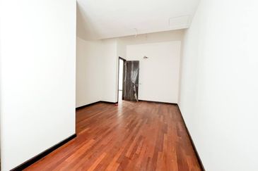 Duta Villa, Setia Alam