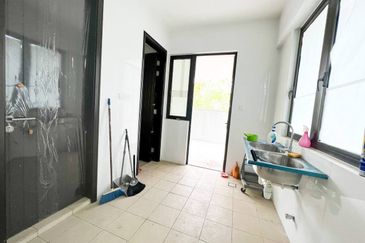 Duta Villa, Setia Alam