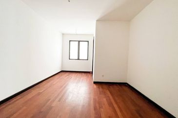 Duta Villa, Setia Alam