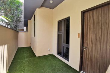 Henna Residence @ The Quartz