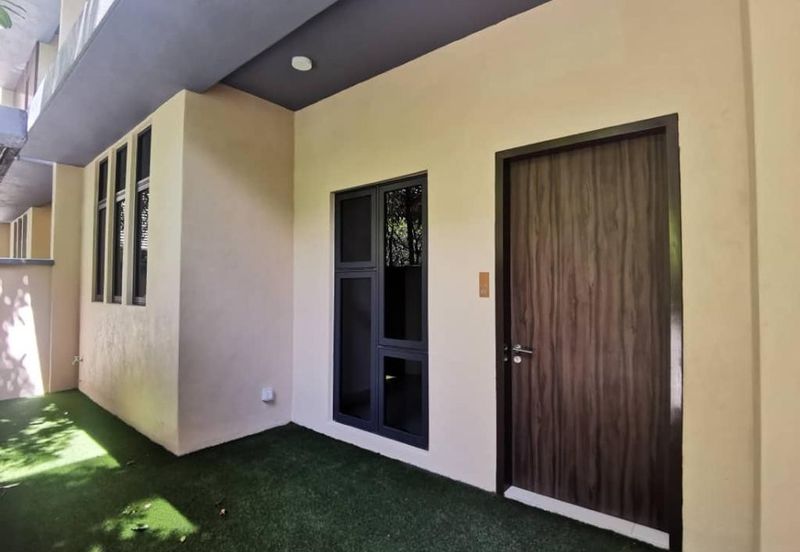 Henna Residence @ The Quartz