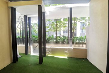 Henna Residence @ The Quartz