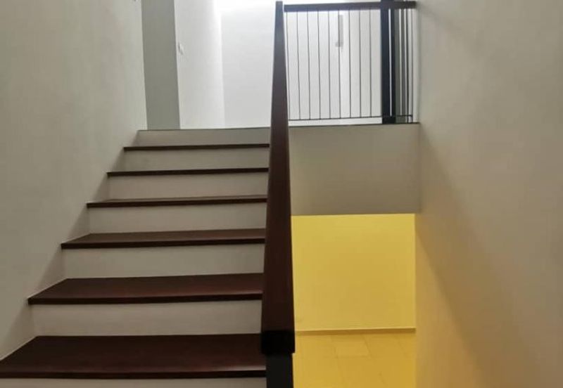 Henna Residence @ The Quartz