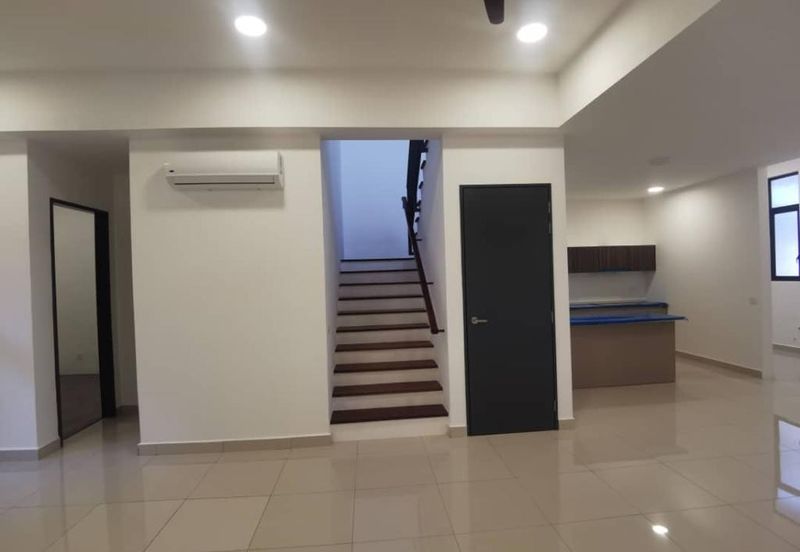 Henna Residence @ The Quartz