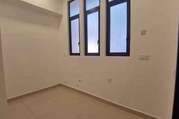 Henna Residence @ The Quartz