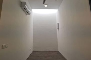 Henna Residence @ The Quartz