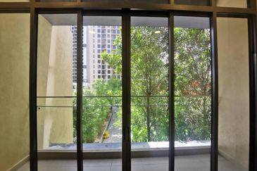 Henna Residence @ The Quartz