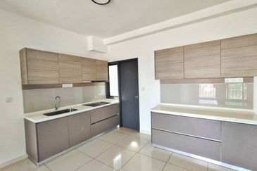 Emira Residence @ Shah Alam