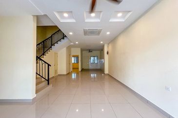 Monet Springtime @ Sunsuria City