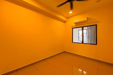 Monet Springtime @ Sunsuria City