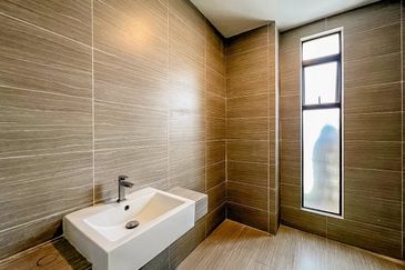 Monet Springtime @ Sunsuria City