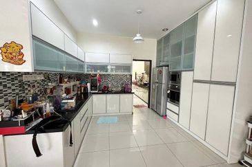 Jalan Cemara, Bandar Botanik