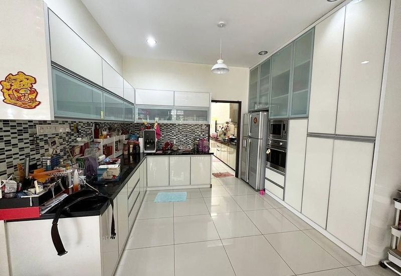 Jalan Cemara, Bandar Botanik