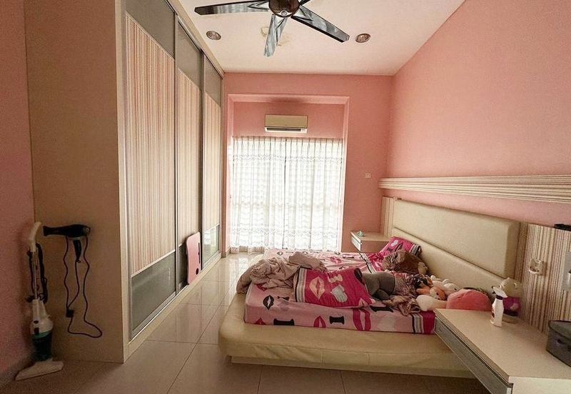 Jalan Cemara, Bandar Botanik