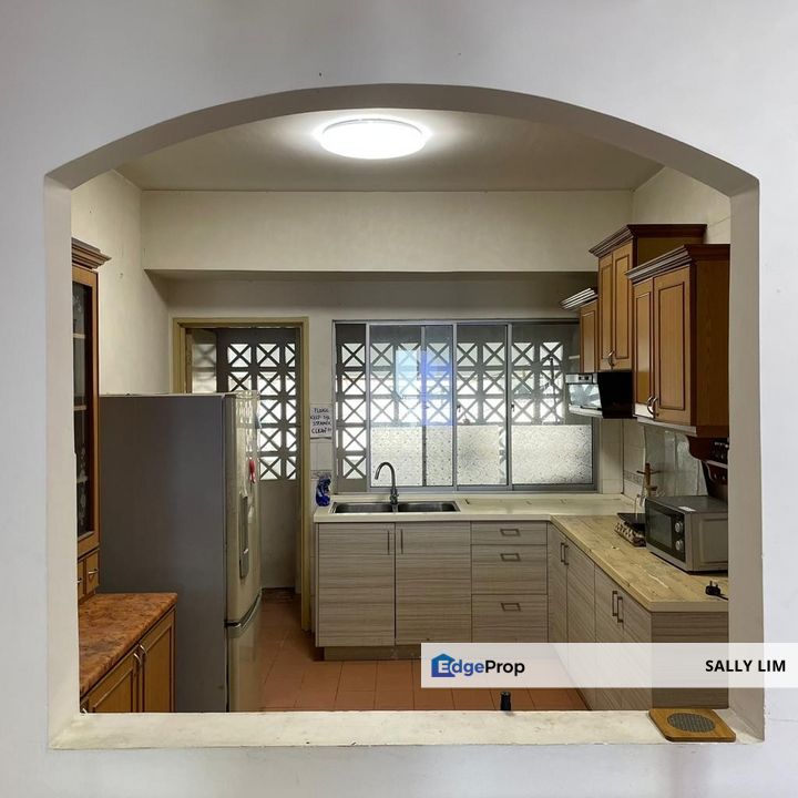 Super Cheap Vista Komanwel B Condo For S A L E, Prime Location, Kuala Lumpur, Bukit Jalil