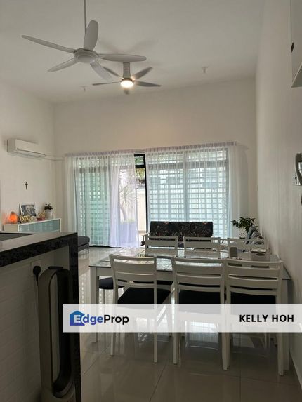 Austin Regency @ Taman Mount Austin J.B, 3 Rooms 2 Bath, Ground floor with Balcony, Freehold, Renovated Unit, For Sale, Johor, Johor Bahru
