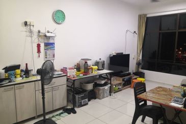 D'Summit Residences @ Kempas Utama