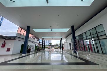 Seri Austin Luxury Apartment