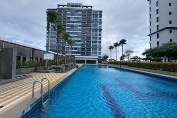 Seri Austin Luxury Apartment