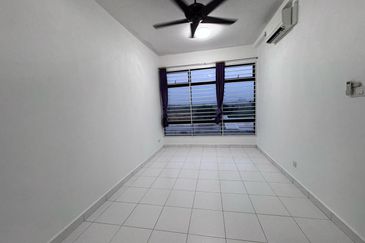 Seri Austin Luxury Apartment